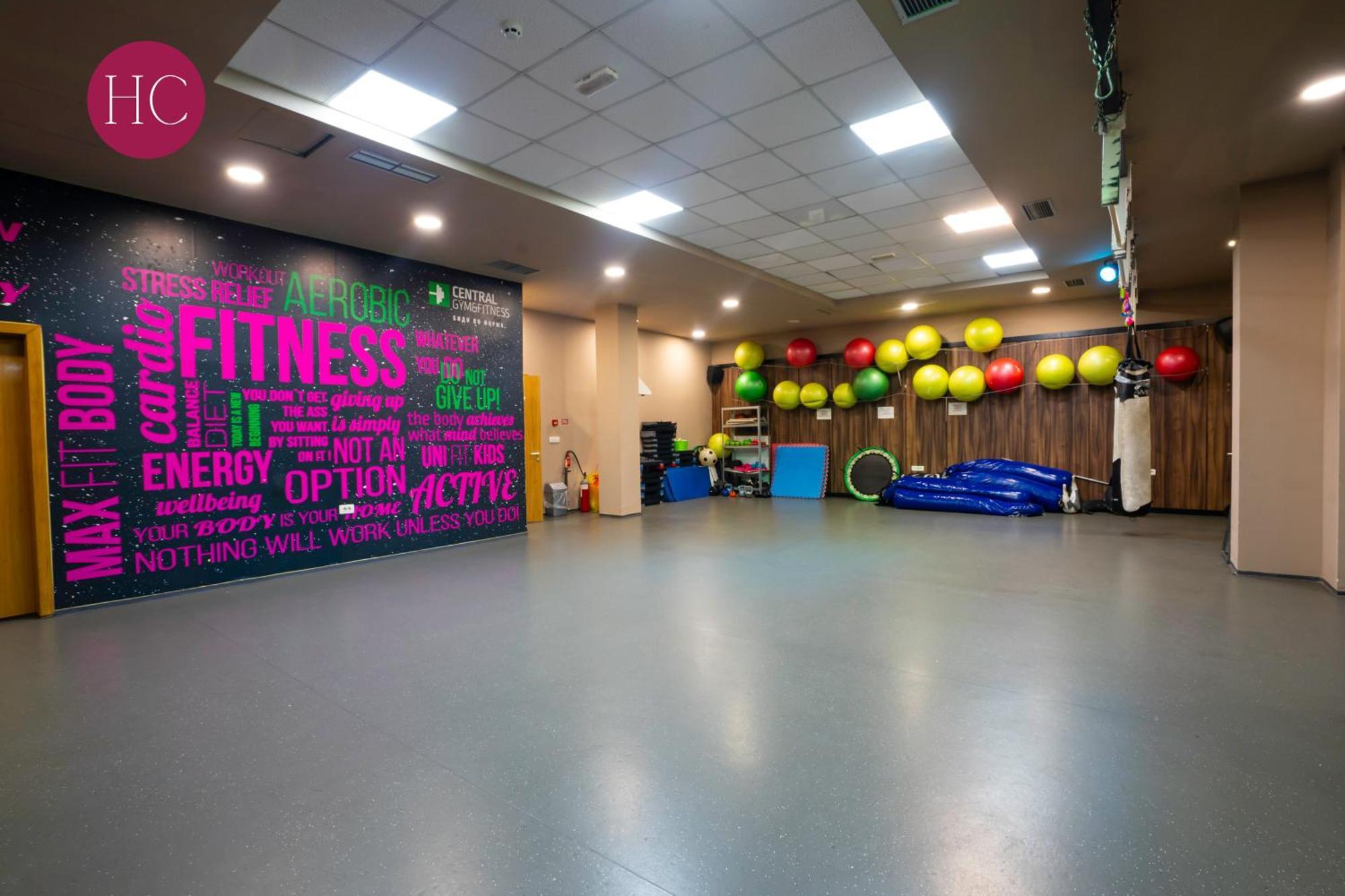 Central Hotel, Fitness And Spa Vinica Luaran gambar