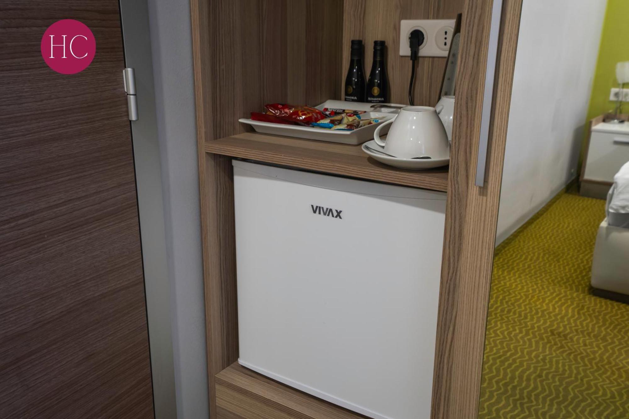 Central Hotel, Fitness And Spa Vinica Luaran gambar