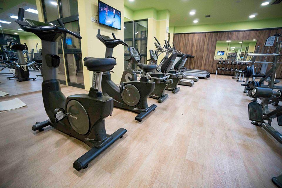 Central Hotel, Fitness And Spa Vinica Luaran gambar